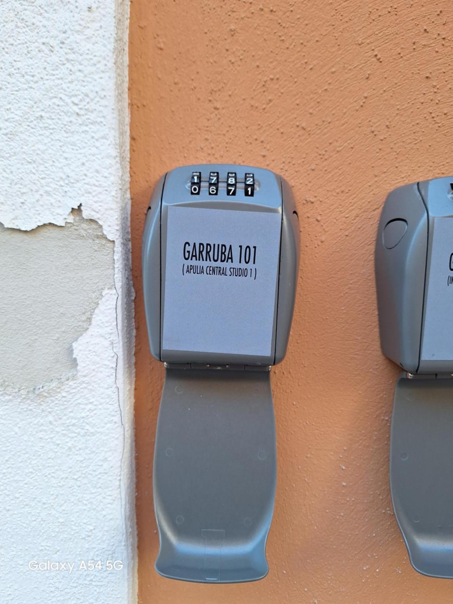 Garruba 101 Hotell Bari Exteriör bild